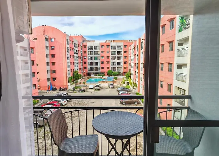 アパート Traveler's Nest Near Airport, Netflix, Stylish, Cozy With Swimming Pool マクタン