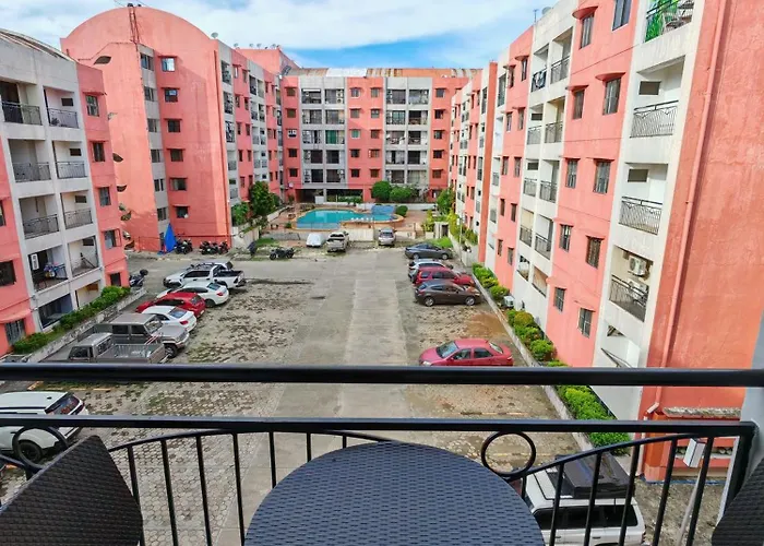 Traveler's Nest Near Airport, Netflix, Stylish, Cozy With Swimming Pool アパート マクタン