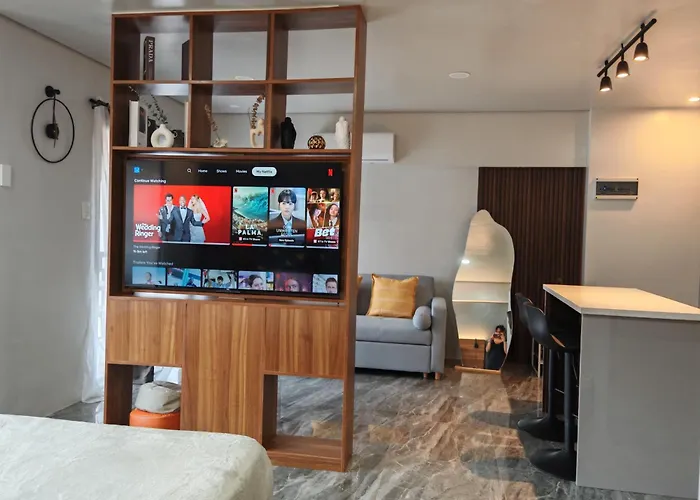 Traveler's Nest Near Airport, Netflix, Stylish, Cozy With Swimming Pool アパート *