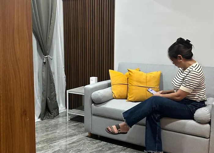 Traveler's Nest Near Airport, Netflix, Stylish, Cozy With Swimming Pool *